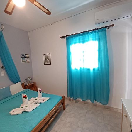 Evelina Beach Pension A Breath Away From The Black Beach Offer Plenty Of Accommodation Type To Suit Every Traveler'S Needs-Economic Rooms-Thematic Rooms-Design Rooms-Kitchenette Rooms-Studios-Small Apartments Perissa (Santorini) Exterior foto