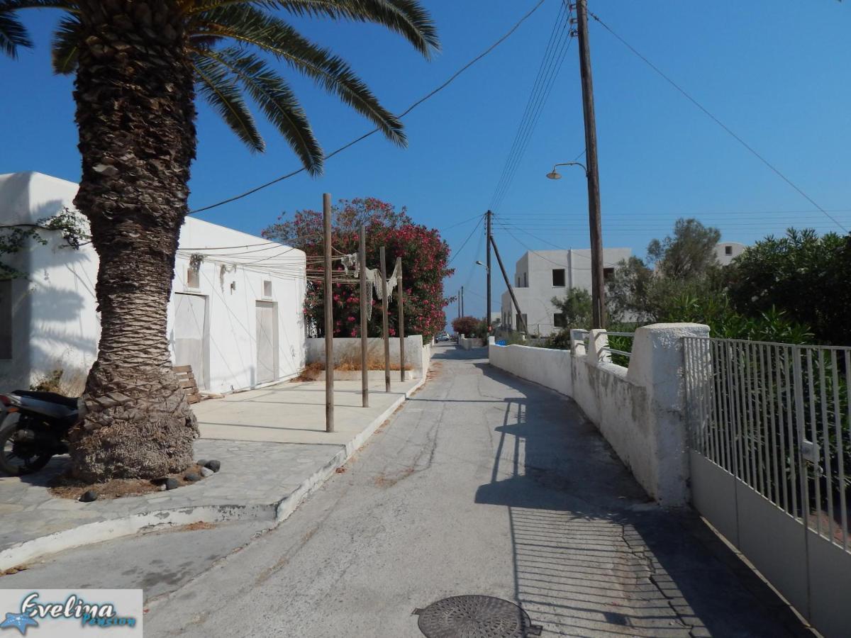 Evelina Beach Pension A Breath Away From The Black Beach Offer Plenty Of Accommodation Type To Suit Every Traveler'S Needs-Economic Rooms-Thematic Rooms-Design Rooms-Kitchenette Rooms-Studios-Small Apartments Perissa (Santorini) Exterior foto
