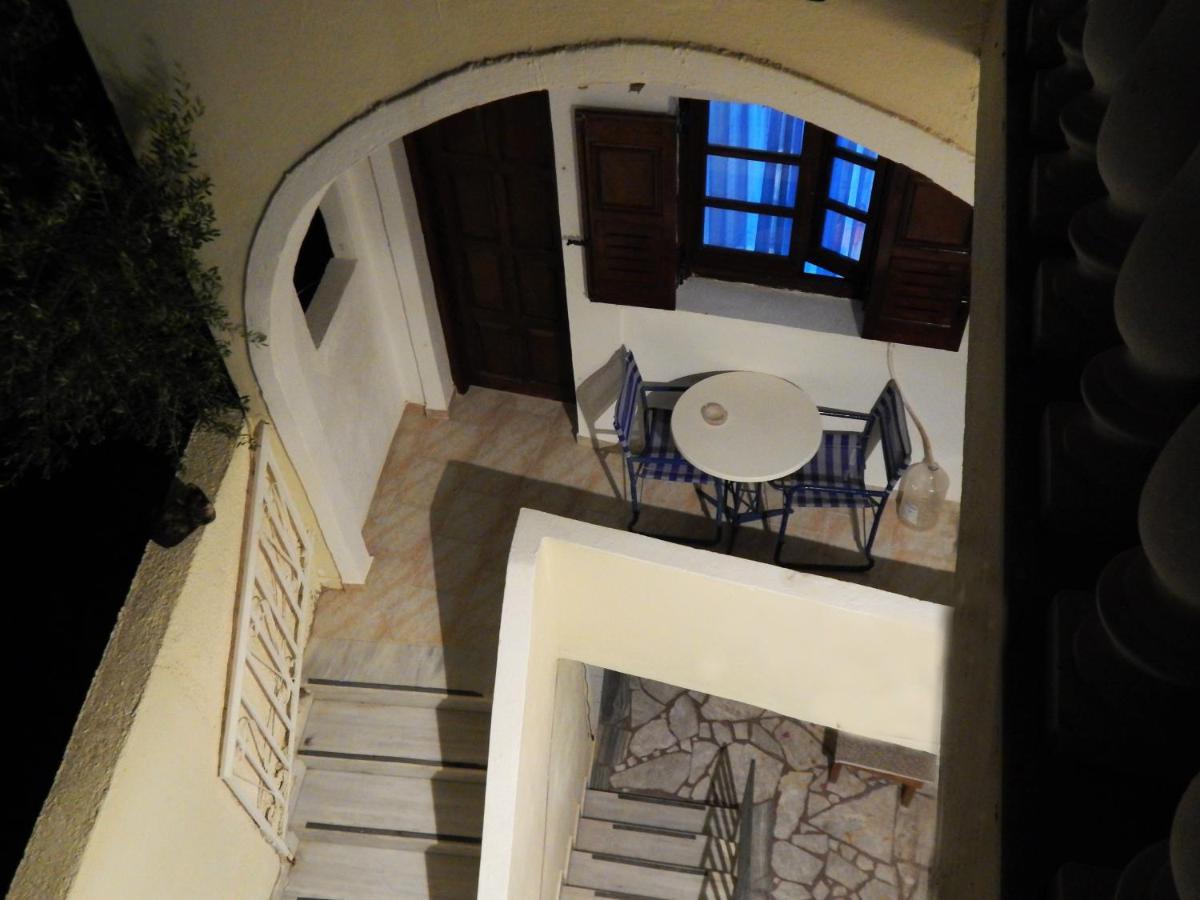 Evelina Beach Pension A Breath Away From The Black Beach Offer Plenty Of Accommodation Type To Suit Every Traveler'S Needs-Economic Rooms-Thematic Rooms-Design Rooms-Kitchenette Rooms-Studios-Small Apartments Perissa (Santorini) Exterior foto