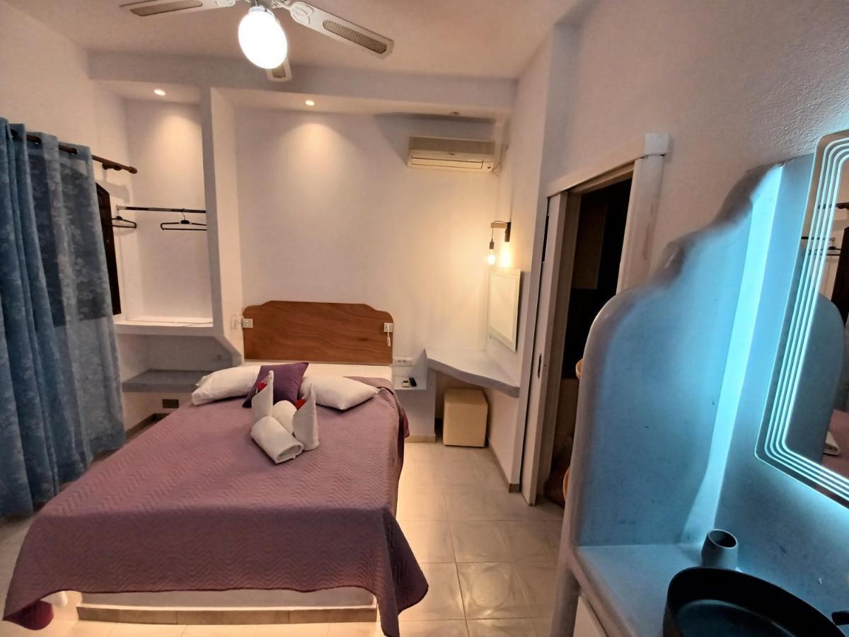Evelina Beach Pension A Breath Away From The Black Beach Offer Plenty Of Accommodation Type To Suit Every Traveler'S Needs-Economic Rooms-Thematic Rooms-Design Rooms-Kitchenette Rooms-Studios-Small Apartments Perissa (Santorini) Exterior foto
