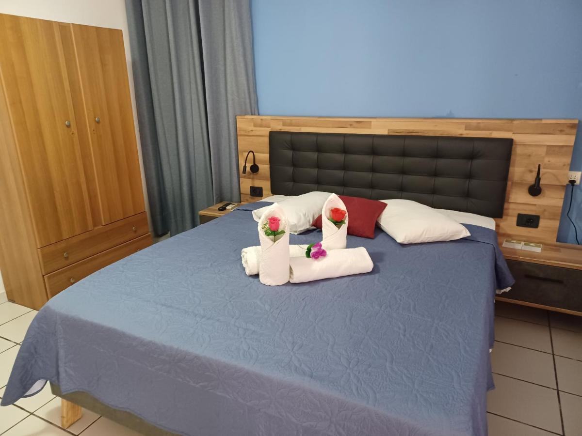 Evelina Beach Pension A Breath Away From The Black Beach Offer Plenty Of Accommodation Type To Suit Every Traveler'S Needs-Economic Rooms-Thematic Rooms-Design Rooms-Kitchenette Rooms-Studios-Small Apartments Perissa (Santorini) Exterior foto