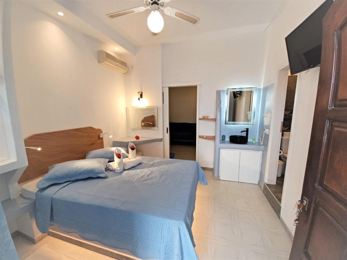 Evelina Beach Pension A Breath Away From The Black Beach Offer Plenty Of Accommodation Type To Suit Every Traveler'S Needs-Economic Rooms-Thematic Rooms-Design Rooms-Kitchenette Rooms-Studios-Small Apartments Perissa (Santorini) Exterior foto