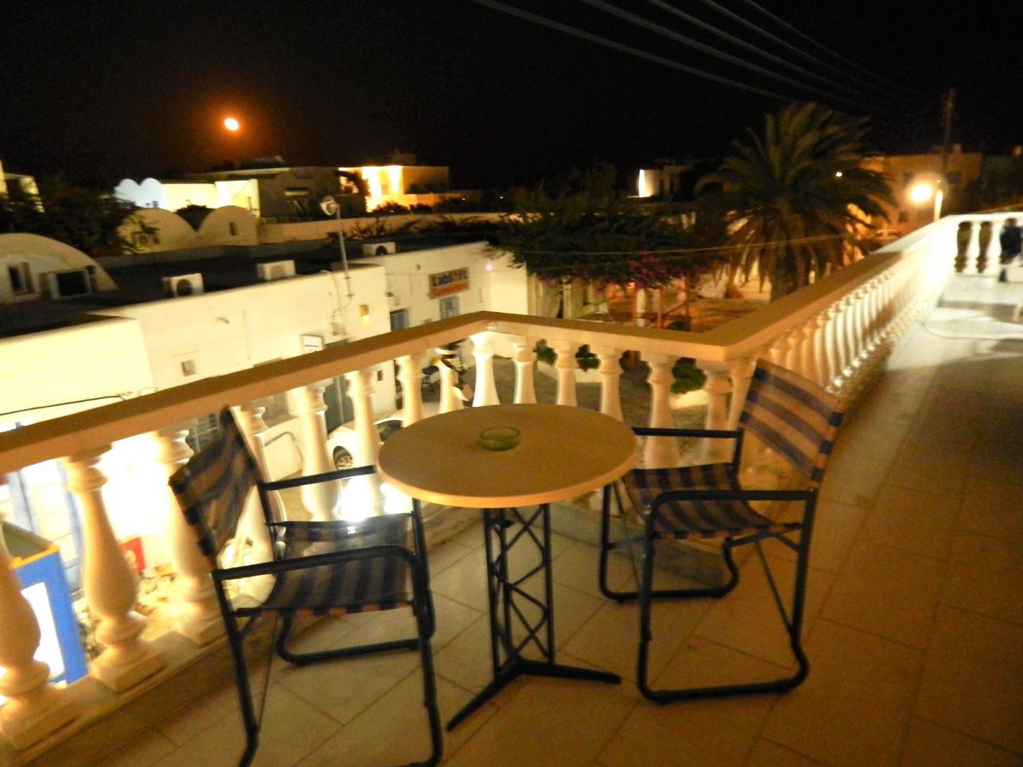 Evelina Beach Pension A Breath Away From The Black Beach Offer Plenty Of Accommodation Type To Suit Every Traveler'S Needs-Economic Rooms-Thematic Rooms-Design Rooms-Kitchenette Rooms-Studios-Small Apartments Perissa (Santorini) Exterior foto