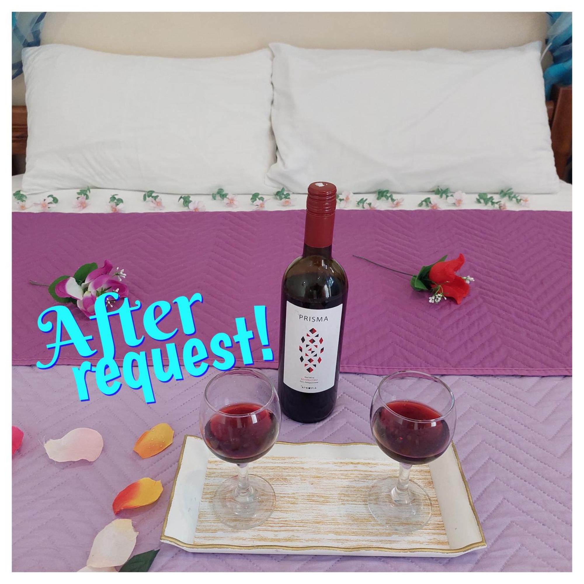 Evelina Beach Pension A Breath Away From The Black Beach Offer Plenty Of Accommodation Type To Suit Every Traveler'S Needs-Economic Rooms-Thematic Rooms-Design Rooms-Kitchenette Rooms-Studios-Small Apartments Perissa (Santorini) Exterior foto