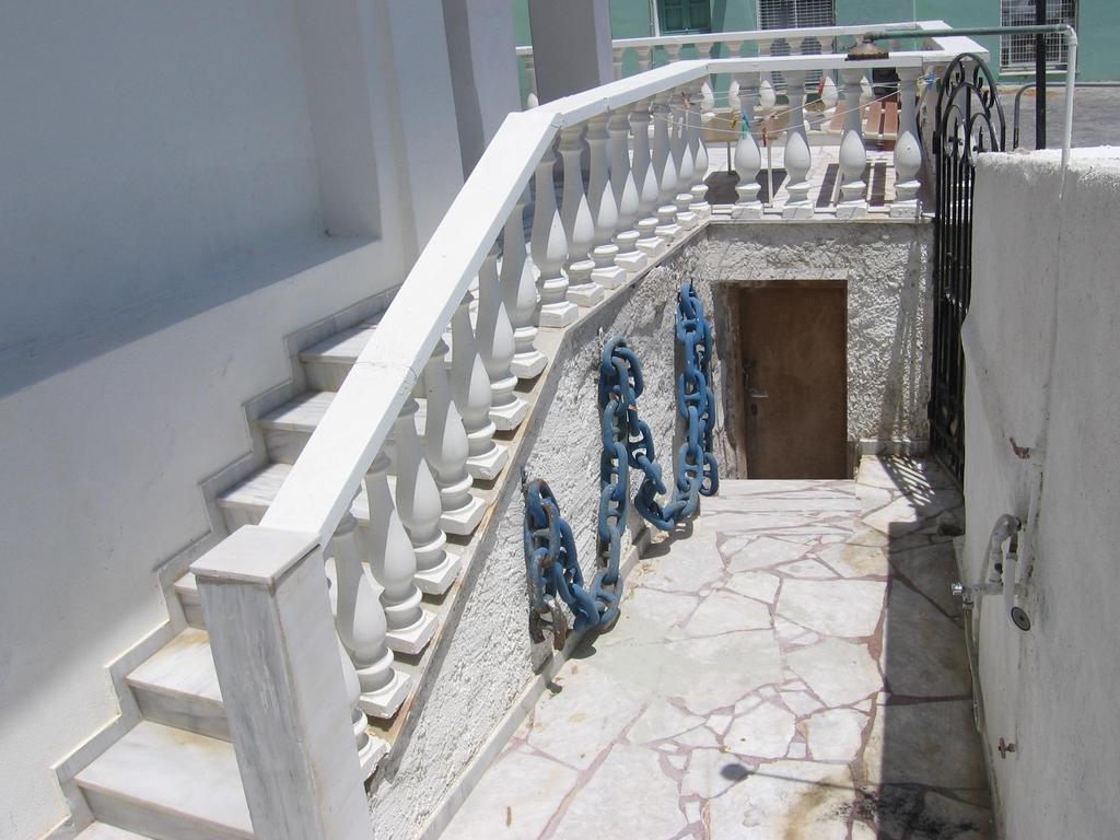 Evelina Beach Pension A Breath Away From The Black Beach Offer Plenty Of Accommodation Type To Suit Every Traveler'S Needs-Economic Rooms-Thematic Rooms-Design Rooms-Kitchenette Rooms-Studios-Small Apartments Perissa (Santorini) Exterior foto