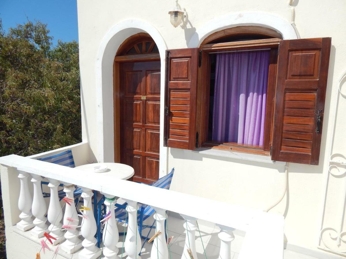 Evelina Beach Pension A Breath Away From The Black Beach Offer Plenty Of Accommodation Type To Suit Every Traveler'S Needs-Economic Rooms-Thematic Rooms-Design Rooms-Kitchenette Rooms-Studios-Small Apartments Perissa (Santorini) Exterior foto